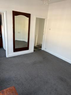 1 bedroom flat to rent, Hainault Road, ROMFORD RM5
