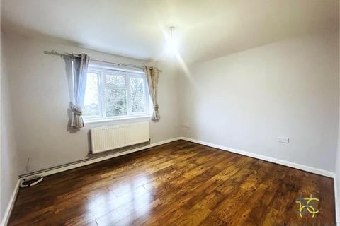 2 bedroom flat to rent, Colletts Gardens, Broadway WR12