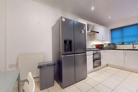 4 bedroom semi-detached house for sale, Dartington Place, Westcroft, Milton Keynes