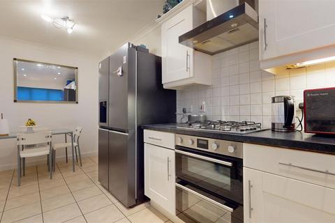 4 bedroom semi-detached house for sale, Dartington Place, Westcroft, Milton Keynes