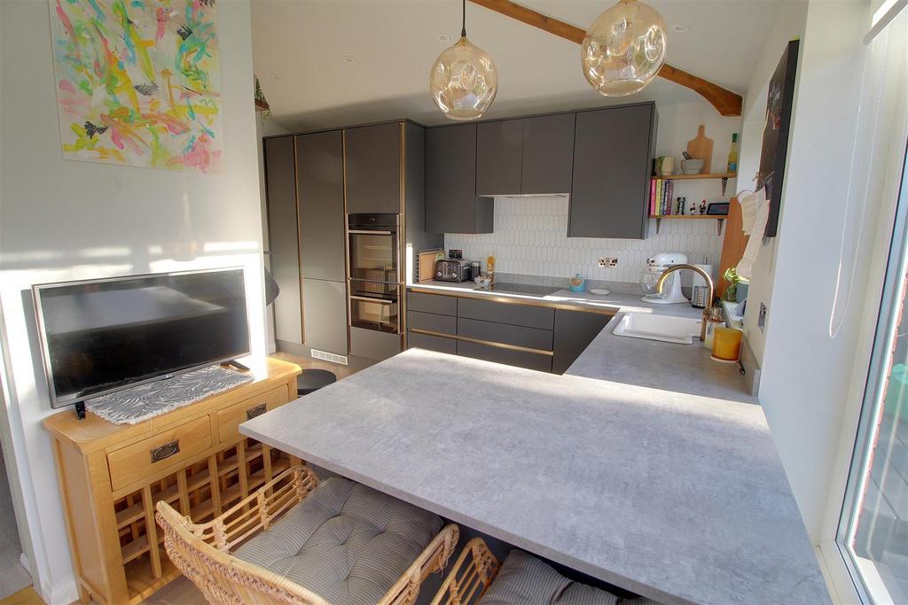 Img 8148-img 8150.jpg