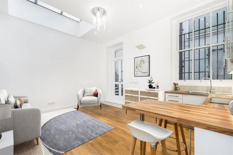 Studio for sale, Ennismore Gardens, London SW7