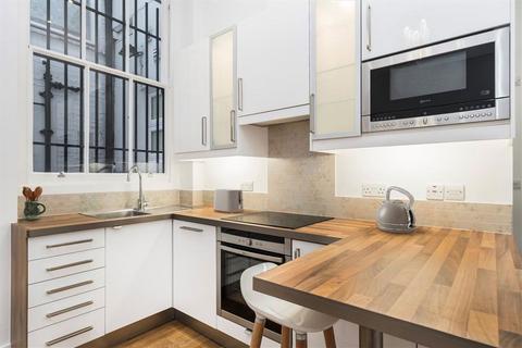 Studio for sale, Ennismore Gardens, London SW7
