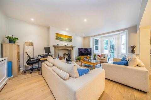 2 bedroom flat for sale, Earls Court Road, London SW5