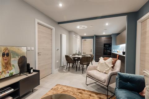 2 bedroom apartment to rent, at New York Square, 1401 Rhodes East, Quarry Hill LS2