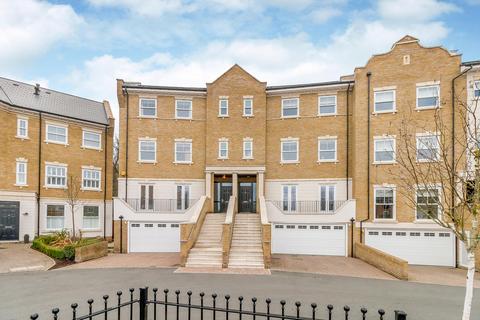 5 bedroom end of terrace house to rent, Beechcroft Close, Ascot, Berkshire, SL5