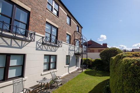 1 bedroom apartment to rent, Postern Close, York, YO23 1JD