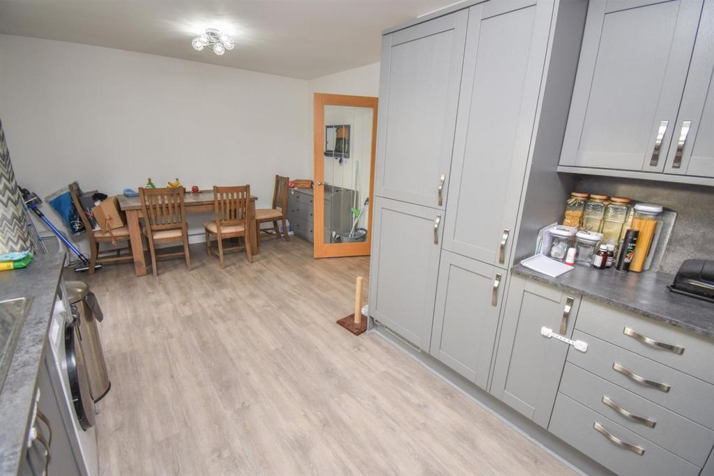 Kitchen diner