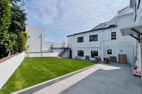 Studio to rent, St Helier - REN003