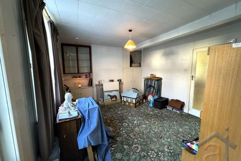 2 bedroom terraced house for sale, Southern Road, Southport, PR8 2AE