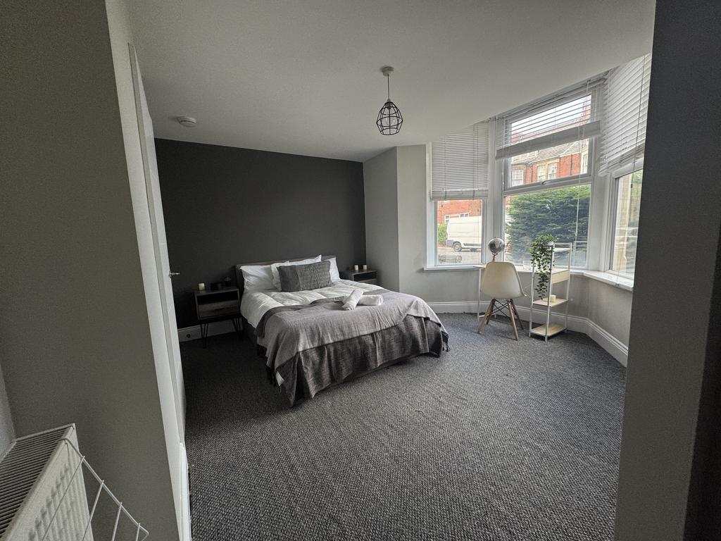 Bedroom of similar size and layout