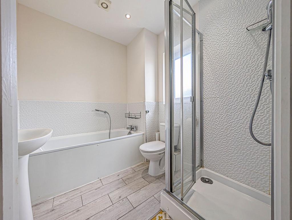 En-suite Bathroom