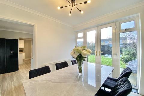 4 bedroom semi-detached house for sale, Meadow Grove, Bedale