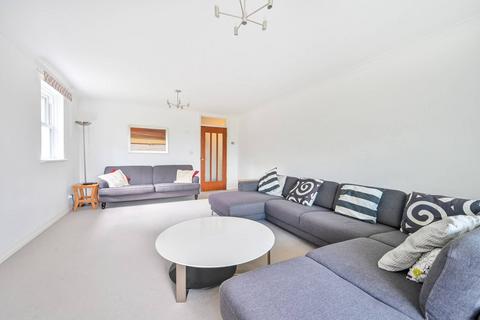 2 bedroom flat to rent, Rookwood Court, GU2, Guildford, GU2
