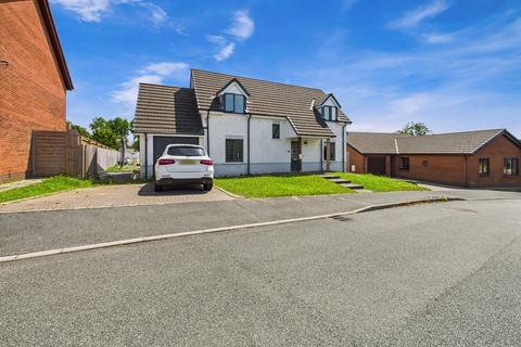 4 bedroom detached house for sale, Charles Thomas Avenue, Pembroke Dock, SA72