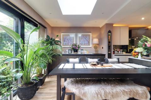 4 bedroom terraced house for sale, Eliot Gardens, Roehampton, London, SW15