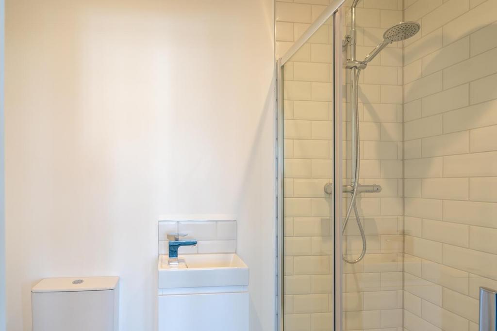 Ensuite.jpg