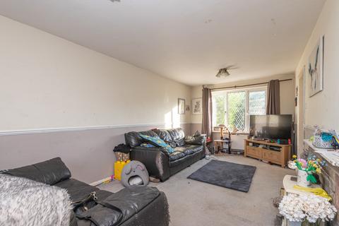 3 bedroom semi-detached house for sale, Teddington Avenue, Huddersfield HD5