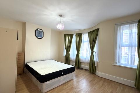 undefined, Fourth Avenue, London E12