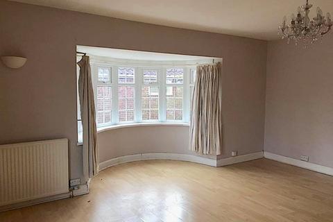 3 bedroom ground floor maisonette to rent, Chichester Avenue, Hayling Island, Havant PO11 9EZ