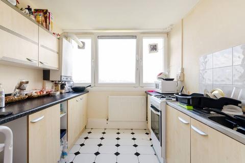 2 bedroom flat to rent, St Peters Road, Kingston, Kingston upon Thames, KT1