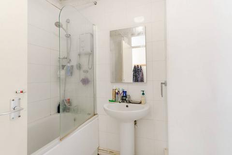 undefined, St Peters Road, Kingston, Kingston upon Thames, KT1