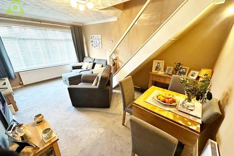 3 bedroom bungalow for sale, Collins Lane, Westhoughton, BL5 2HB