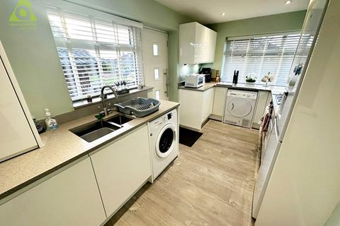 3 bedroom bungalow for sale, Collins Lane, Westhoughton, BL5 2HB