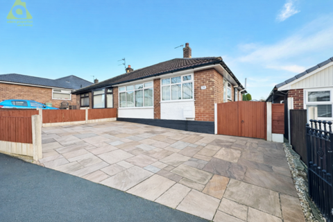 3 bedroom bungalow for sale, Collins Lane, Westhoughton, BL5 2HB