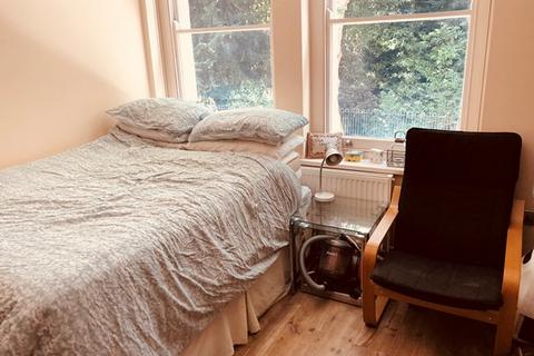 2 bedroom flat to rent, Middle Lane, Crouch End N8