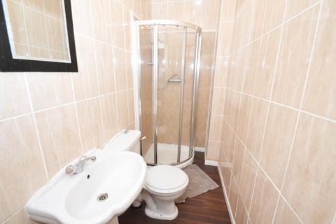 5 bedroom terraced house to rent, Cawdor road, Manchester M14