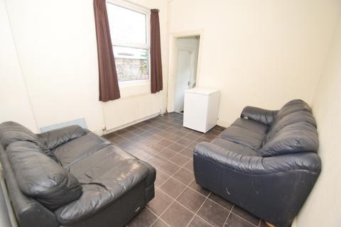 5 bedroom terraced house to rent, Cawdor road, Manchester M14