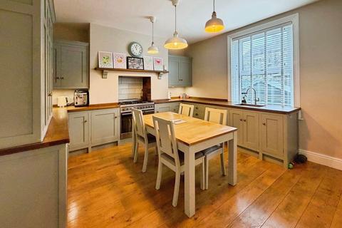 3 bedroom terraced house for sale, Eastfield Place, Sutton-in-Craven, BD20 7EX
