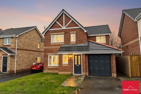 4 bedroom detached house for sale - Howley Close, Irlam, M44