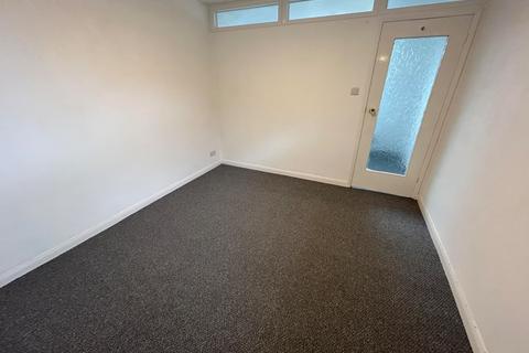 undefined, FIRST FLOOR ONE BEDROOM FLAT, NEWLY DECORATED, LOCATED ON CHRISTCHURCH ROAD - POKESDOWN