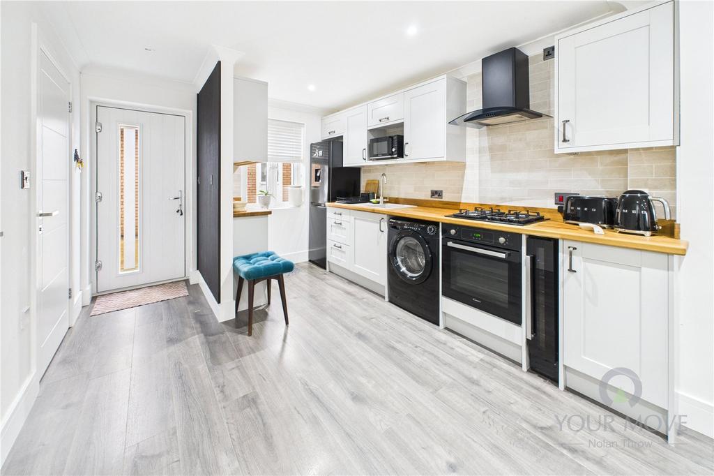 Kitchen/Living Area