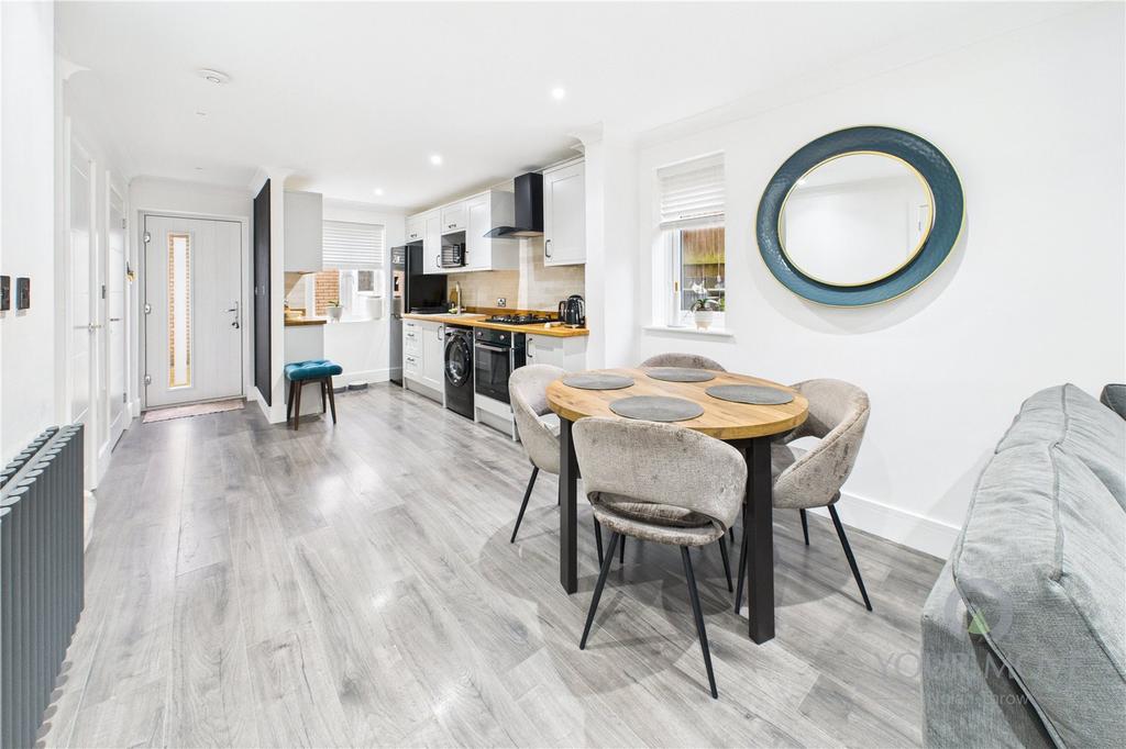 Kitchen/Living Area