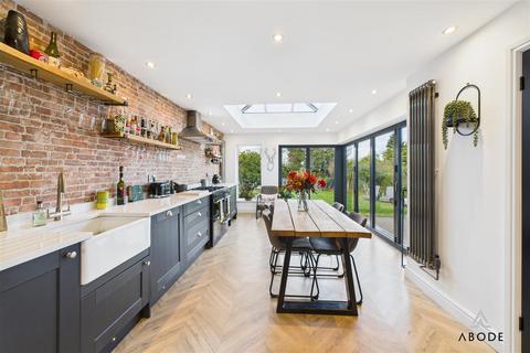 3 bedroom detached house for sale, Field Lane, Burton-On-Trent DE13