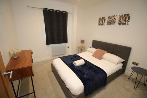 2 bedroom apartment to rent, 13a High Street, Rochester ME2