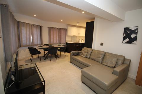 2 bedroom apartment to rent, 13a High Street, Rochester ME2