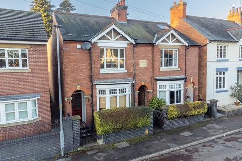 3 bedroom semi-detached house to rent, Victoria Avenue, Market Harborough LE16