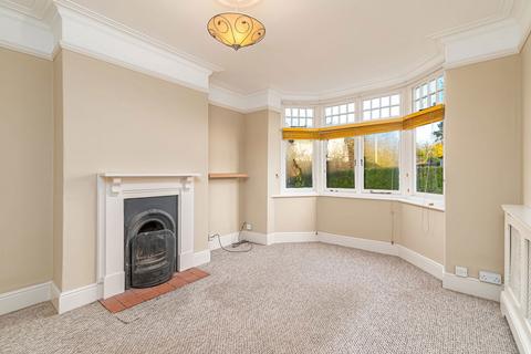 3 bedroom semi-detached house to rent, Victoria Avenue, Market Harborough LE16