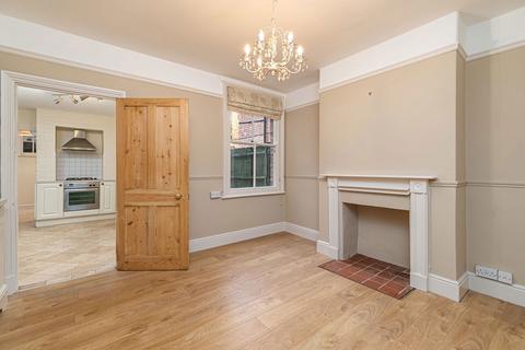 3 bedroom semi-detached house to rent, Victoria Avenue, Market Harborough LE16