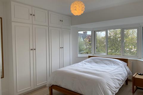 4 bedroom terraced house to rent, Princes Gardens, Acton, London