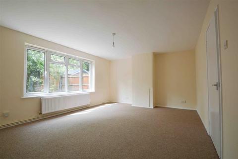 3 bedroom terraced house to rent, Rutland Court, Haverhill CB9