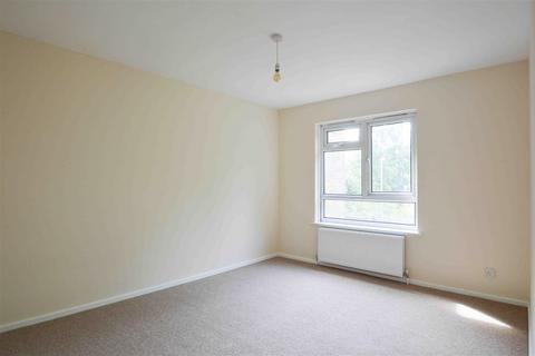 3 bedroom terraced house to rent, Rutland Court, Haverhill CB9