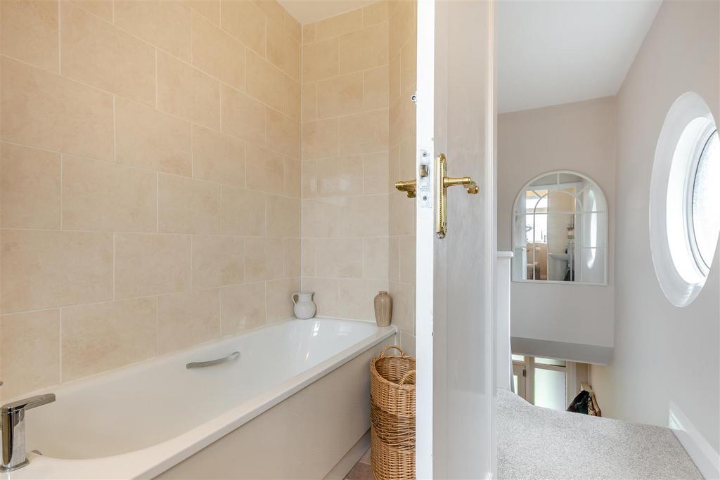 8672865-interior22.jpg