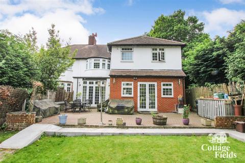 5 bedroom house to rent, Wynchgate, London, N14