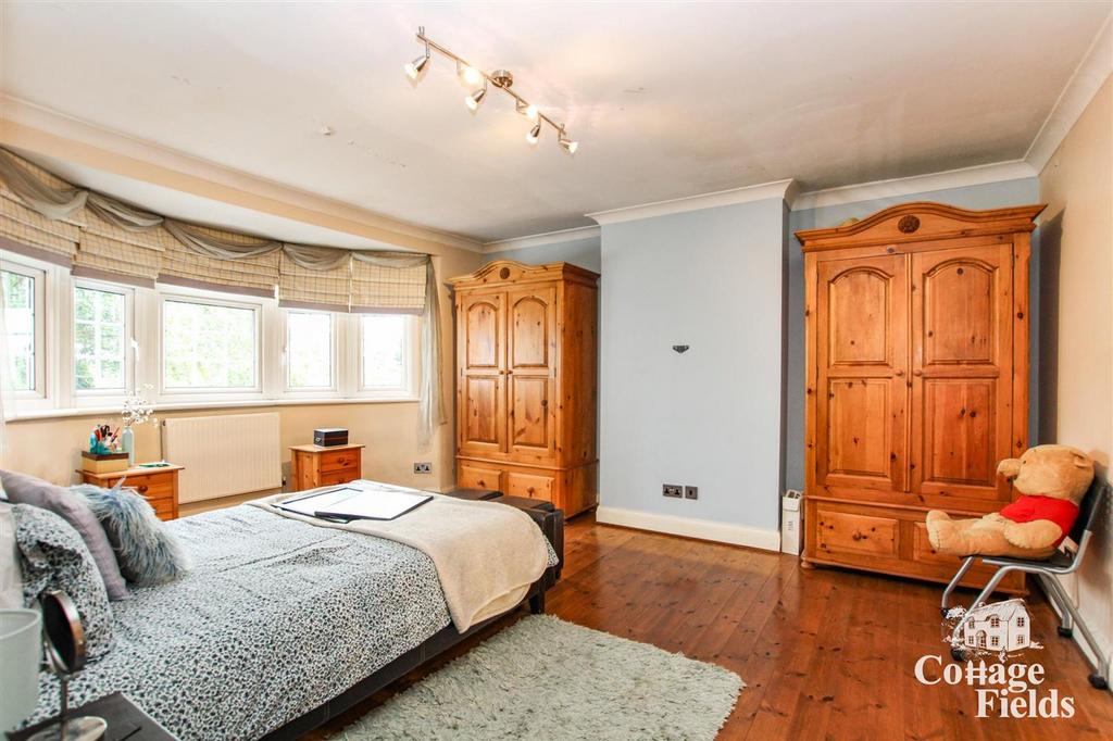 Bedroom 2.JPG
