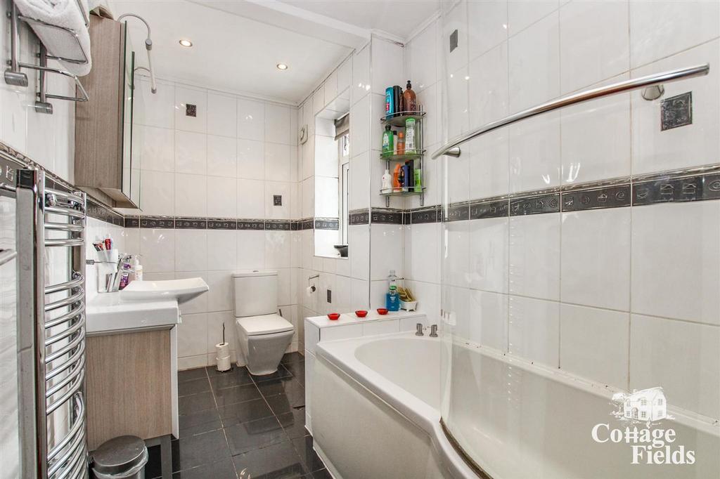 Bathroom.JPG